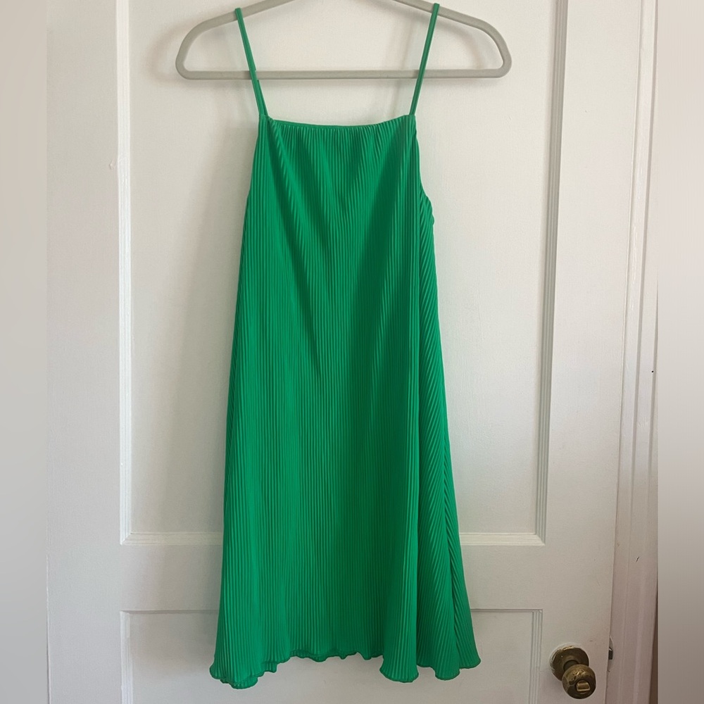 XS/S Zara Kelly Green Accordion Summer Dress